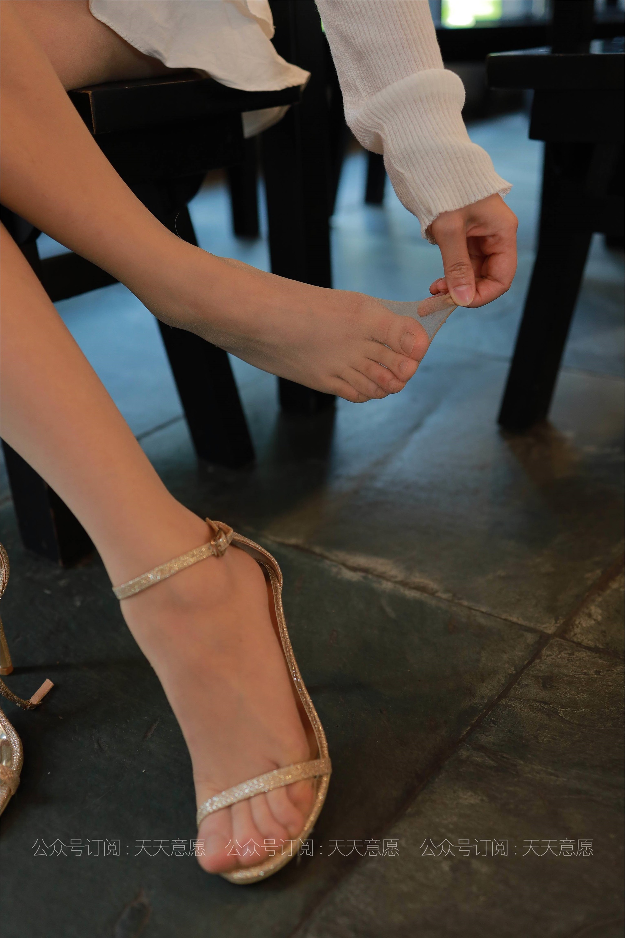 IESS异思趣向 - 模特：小婕《俏皮小白裙》